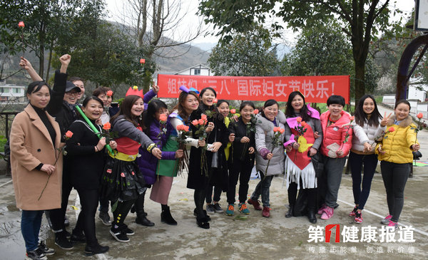 沈跃跃寄望全国妇女 为建设美丽中国贡献巾帼力量