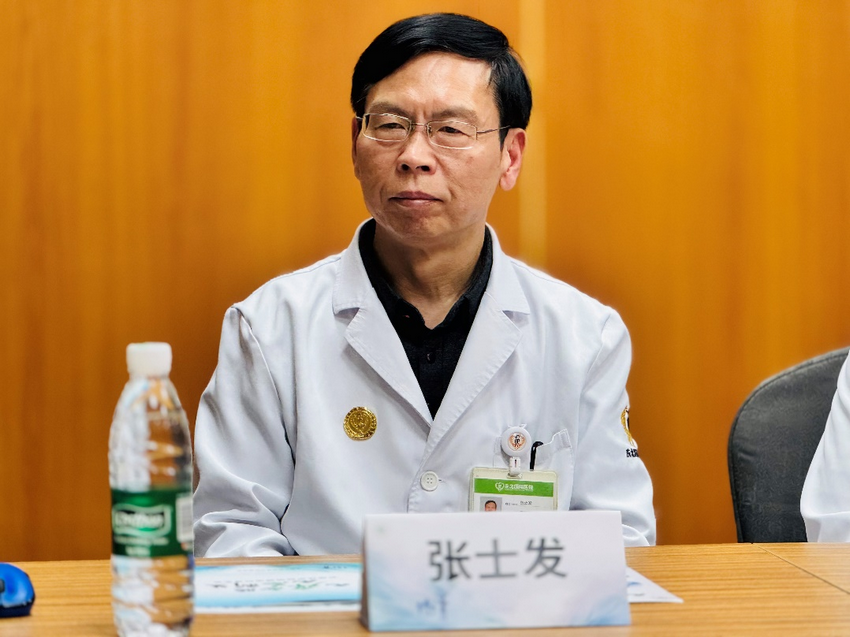 1744968925362816.png 图片2.png