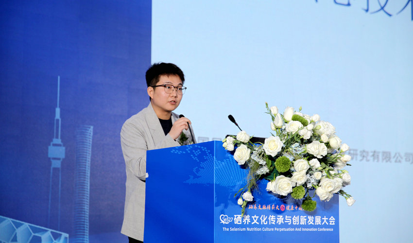 1748496647180597.jpg 曾繁霖_副本1.jpg