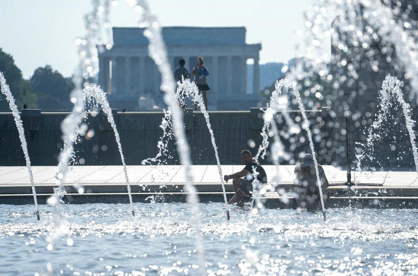 1751271053145437.jpg xB6v48WqEBr3sYp6.jpg