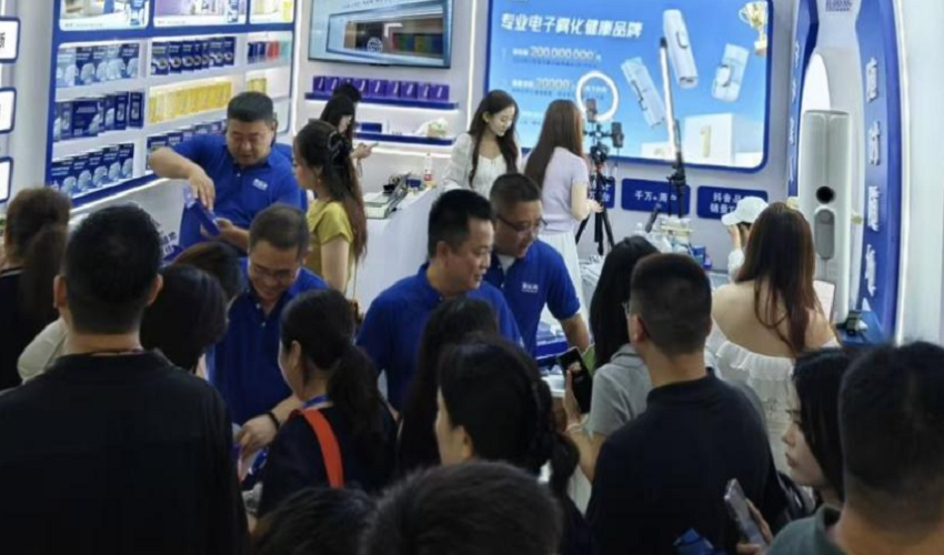 雾以希携“移动式雾化眼健康解决方案”亮相西普会