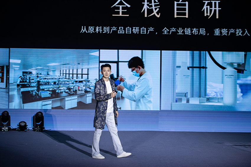 1760436271454466.jpg ajaxUueaXfmwUwzm.jpg