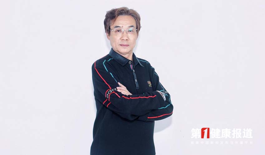 卢勇传承祖传中医技艺获颁健康宣传大使